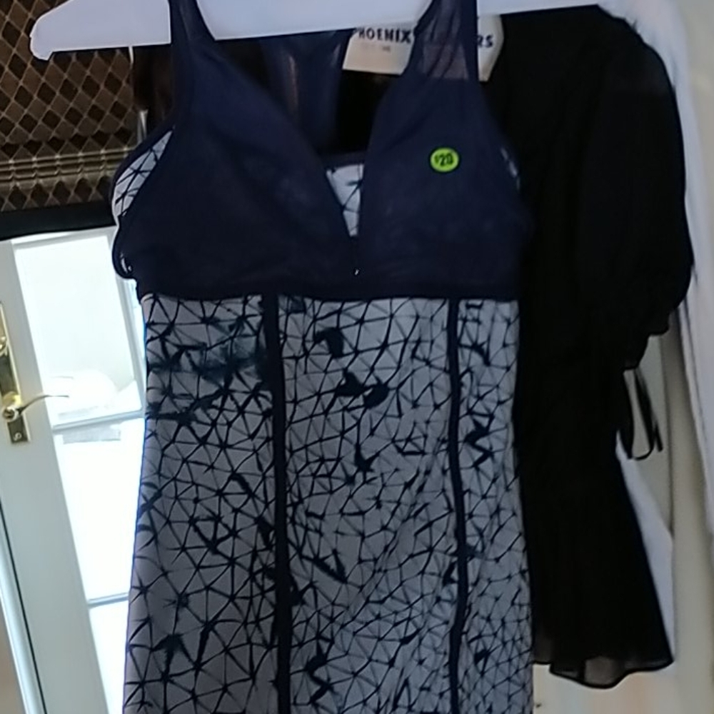 Clothes - Picture 1 of 1